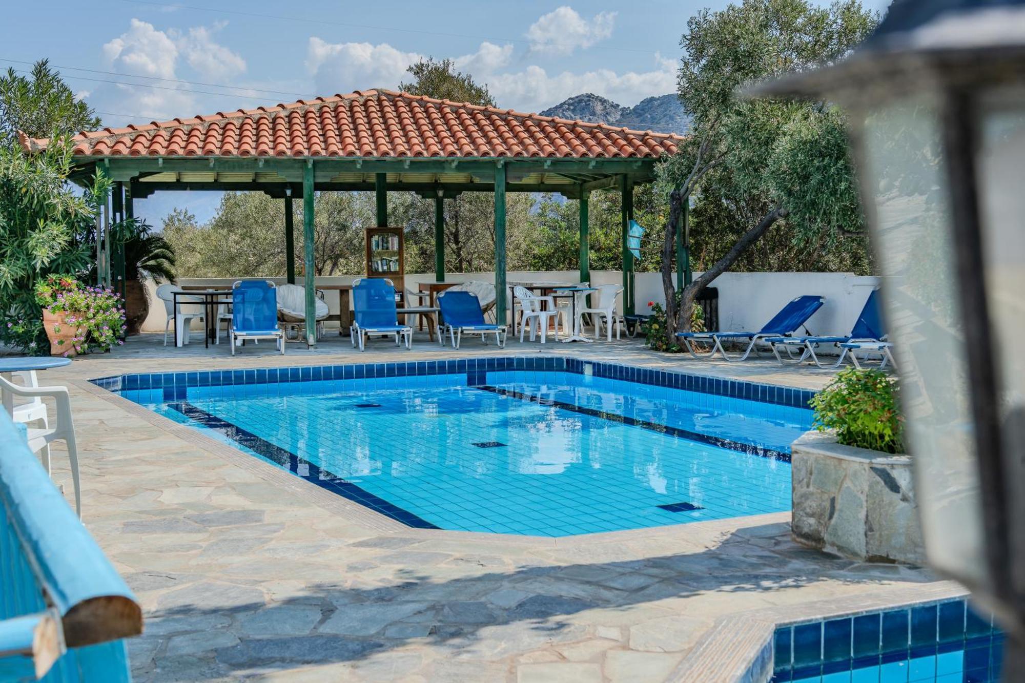 Athina Apartment *