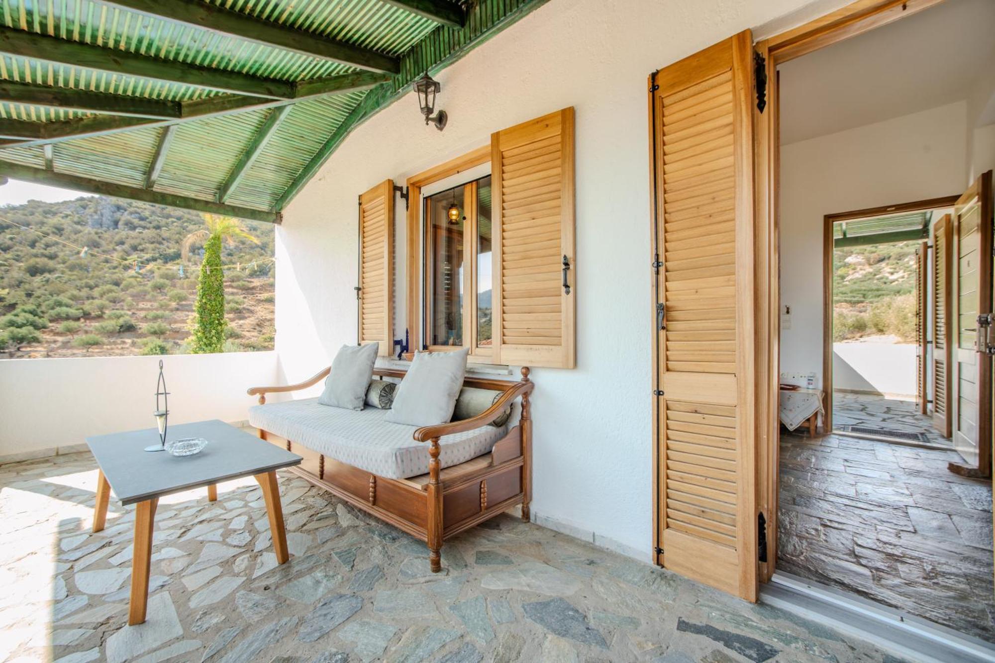 Apartment Athina Istron