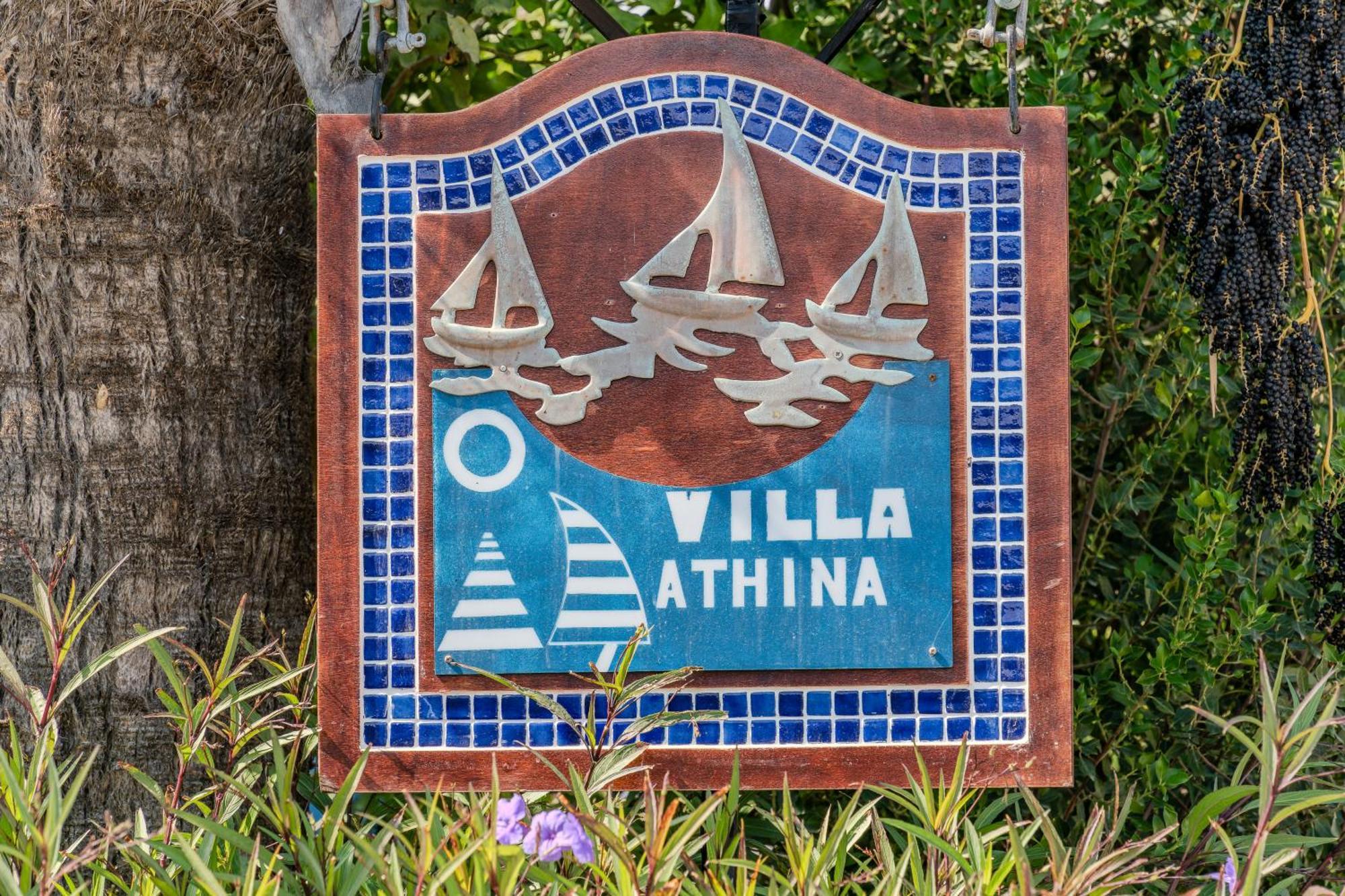 Athina *